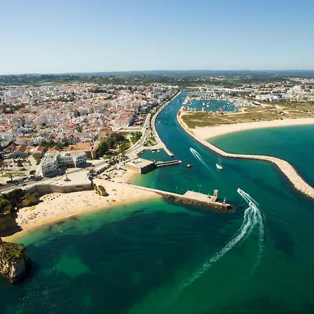 B38 - Tamar & Patio *