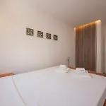 B38 - Tamar & Patio 아파트