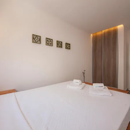 B38 - Tamar & Patio Lejlighed